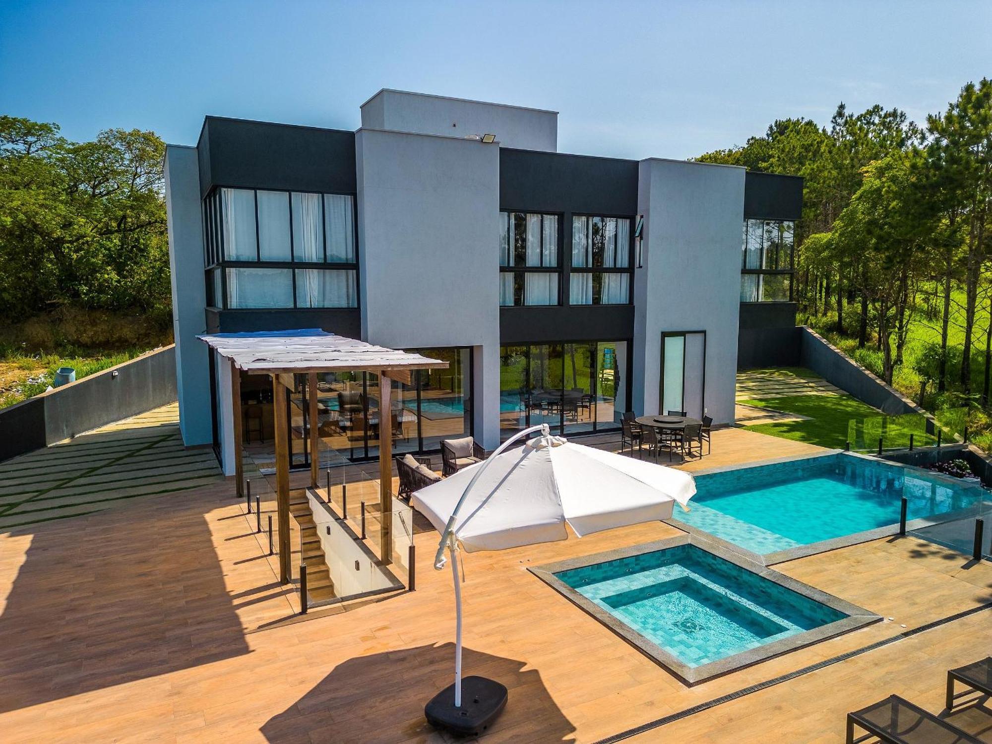 Pousada Com Piscina, Jacuzzi E Com Vista Em Capitolio - Casa Decore Екстериор снимка