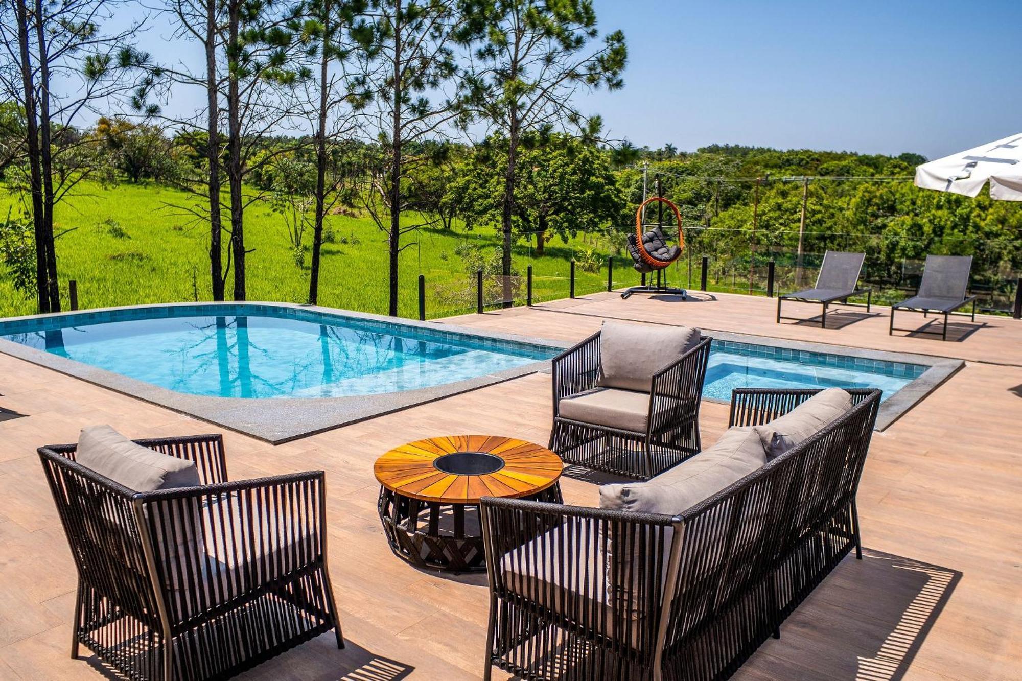 Pousada Com Piscina, Jacuzzi E Com Vista Em Capitolio - Casa Decore Екстериор снимка
