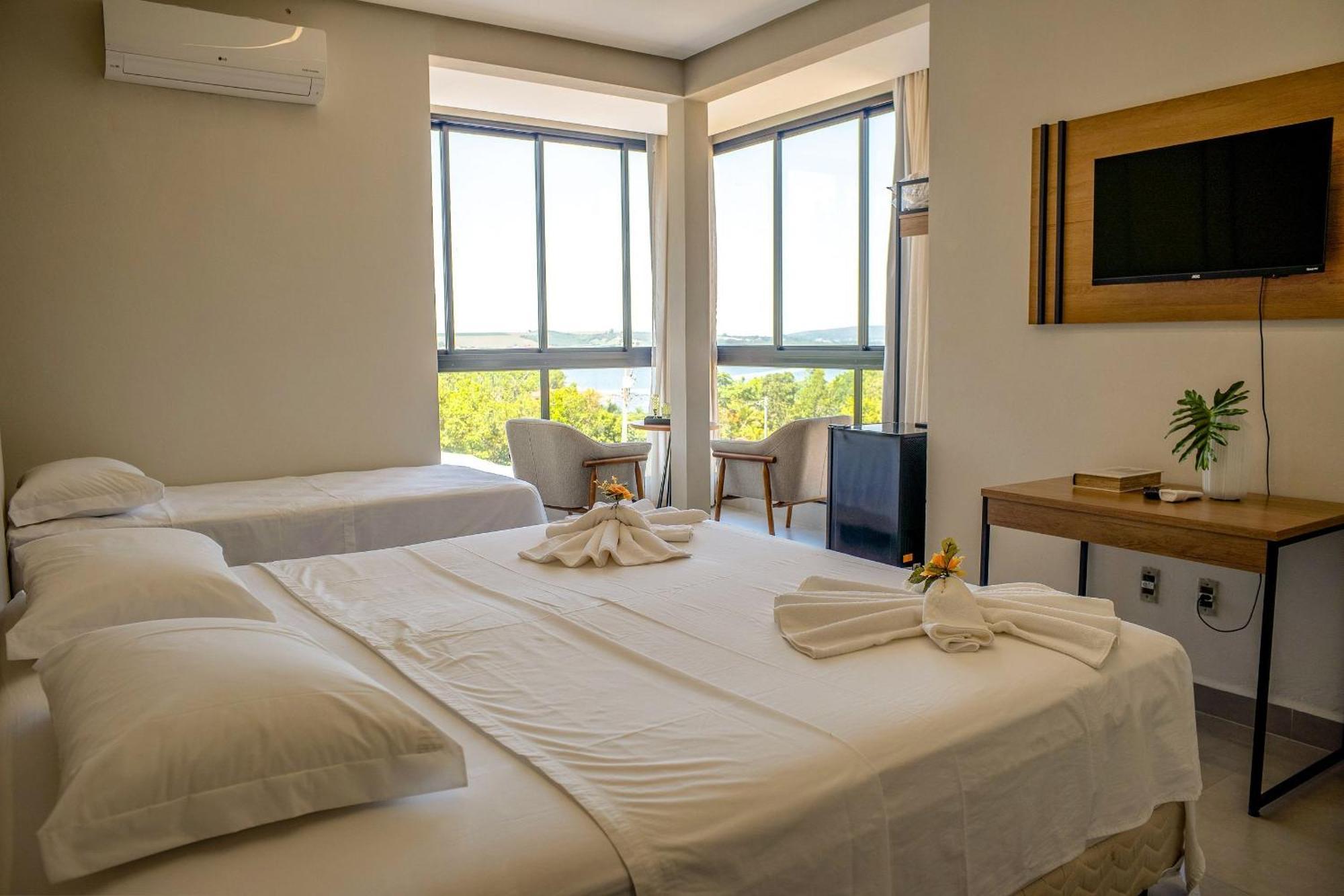 Pousada Com Piscina, Jacuzzi E Com Vista Em Capitolio - Casa Decore Екстериор снимка