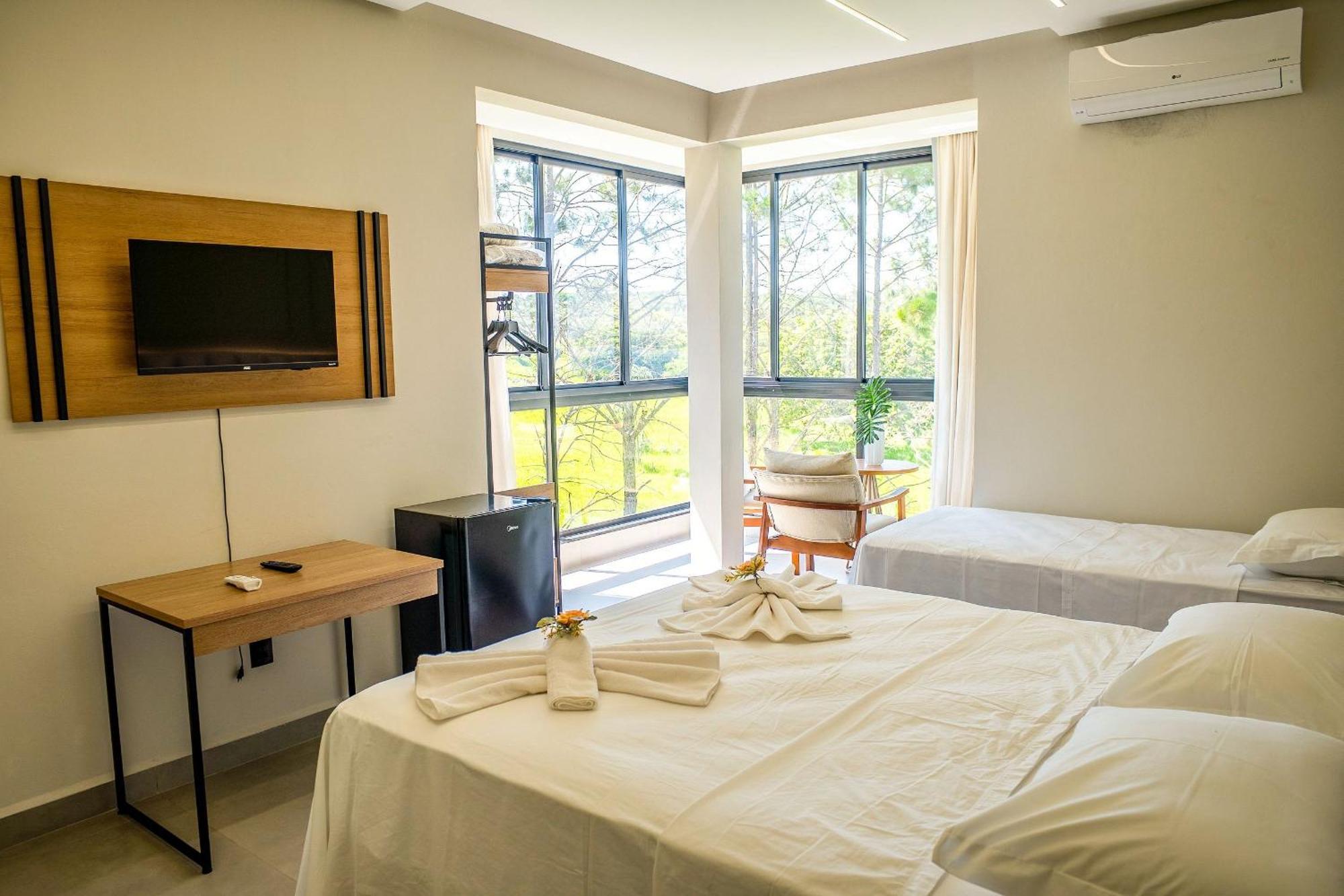 Pousada Com Piscina, Jacuzzi E Com Vista Em Capitolio - Casa Decore Екстериор снимка